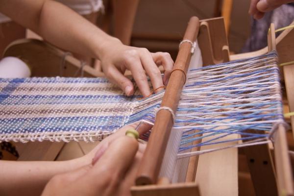 【玩体验】经纬之间,织出幸福,好玩的织布机手织围巾