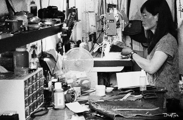 巷弄裡的溫度,革製技藝的傳承 — Drifter 旅人