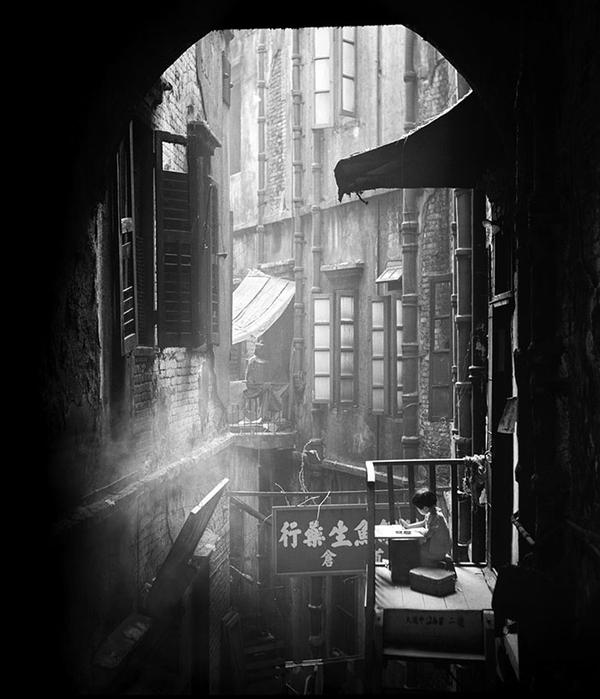 何藩大師鏡頭下，1950年代的老香港