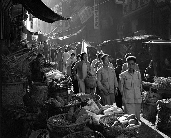 何藩大師鏡頭下，1950年代的老香港