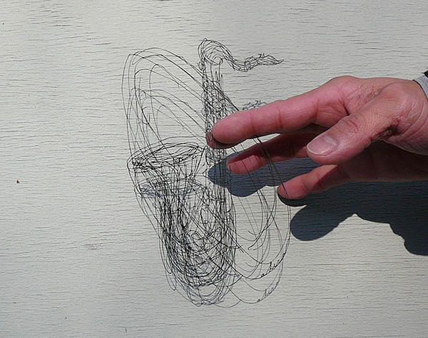 巧奪天工!用刀片切割出如鐵線般細緻的紙雕!