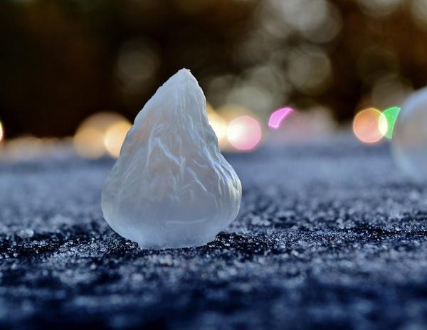 冬季限定，乾淨清透的結凍泡泡攝影集