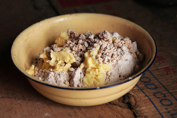 我們的第一口：風俗各異的全球嬰兒食品