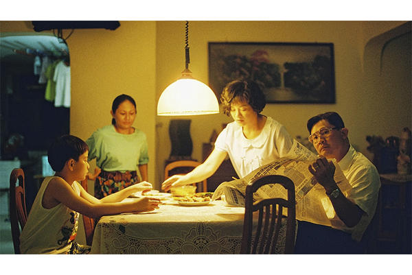 【電影吞食部】金馬餘威‧戲院續航─《爸媽不在家》、《湖畔春光》