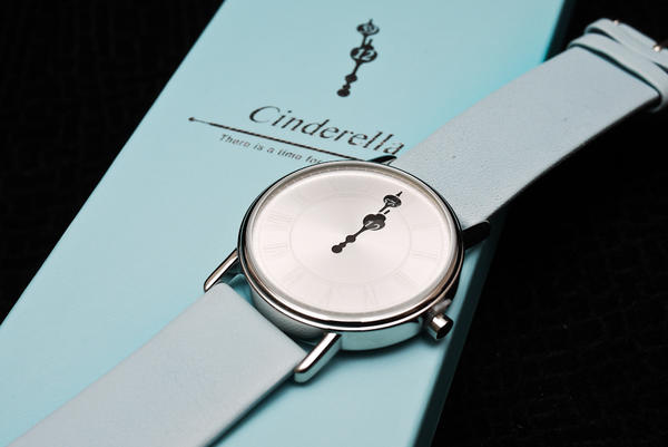 【生活玩物】讓時間停留在最美的時分，《CINDERELLA 灰姑娘腕錶》