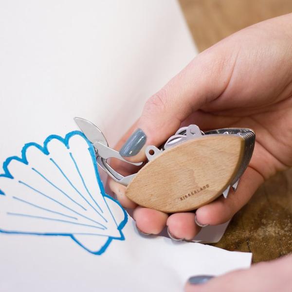 做人還是要靠自己！橫著走小螃蟹造型瑞士刀