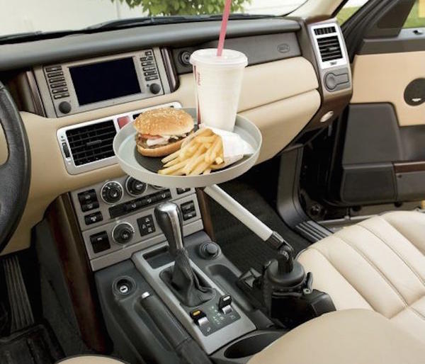 即使只有一個人開車也可以吃好吃滿的車用托盤Cup Holder Swivel Tray