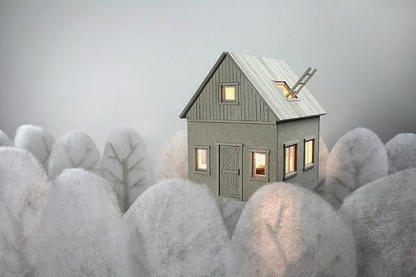 厚紙板打造，夜半一座溫暖的小屋燈罩