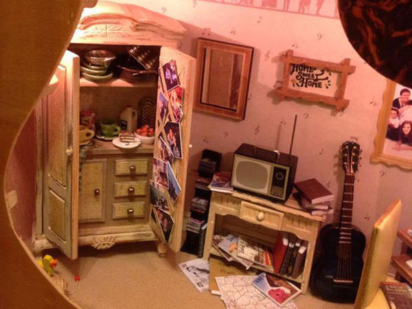好有愛！手工打造吉他娃娃小屋