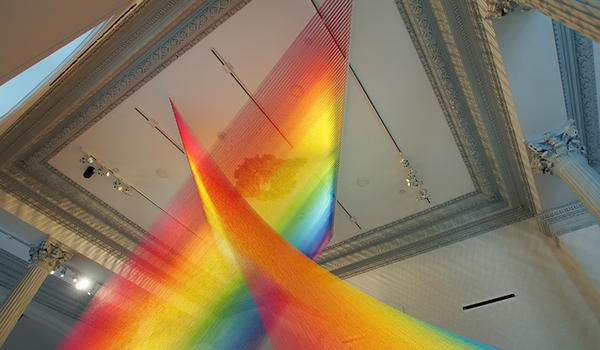 玩美視覺遊戲!Gabriel Dawe 徒手打造永不消失的彩虹世界