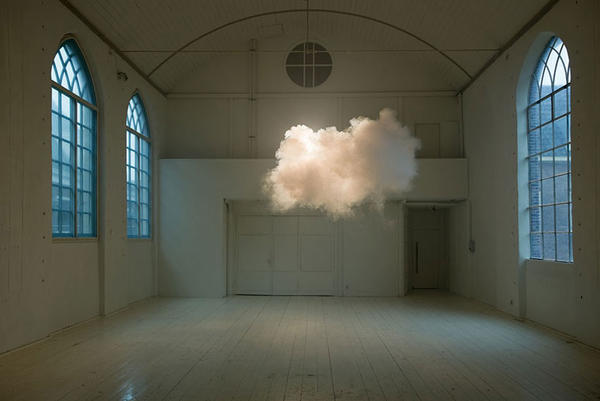 我家真的有一朵雲！荷蘭藝術家 Berndnaut Smilde 超可愛的藝術作品