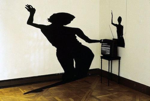 角度決定作品的高度,Justen Ladda 的借位錯覺藝術