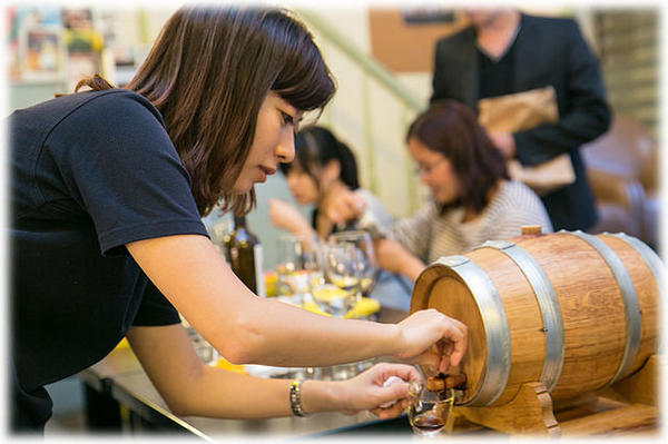 【玩體驗】製作個人專屬牛皮酒標+品嚐台灣在地葡萄酒