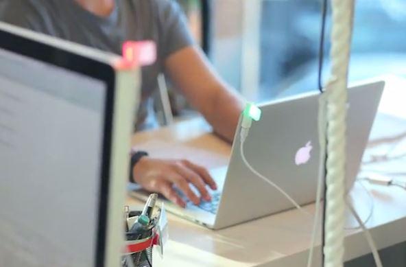 開放式辦公空間的公共小禮貌，暫勿打擾小警燈