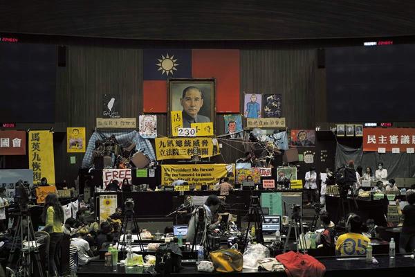 幹，現在不是談創意的時候