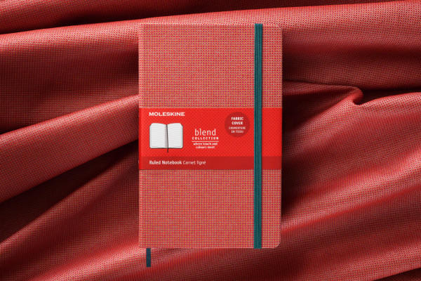 傳奇筆記本 Moleskine 的新面貌，布編織書皮陪你渡過冷冷冬天
