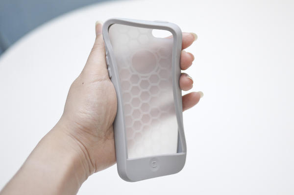 【開箱文】iPhone5 開賣,買新殼幫它穿暖暖了嗎?