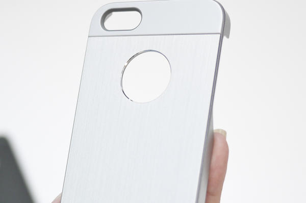 【開箱文】iPhone5 開賣,買新殼幫它穿暖暖了嗎?