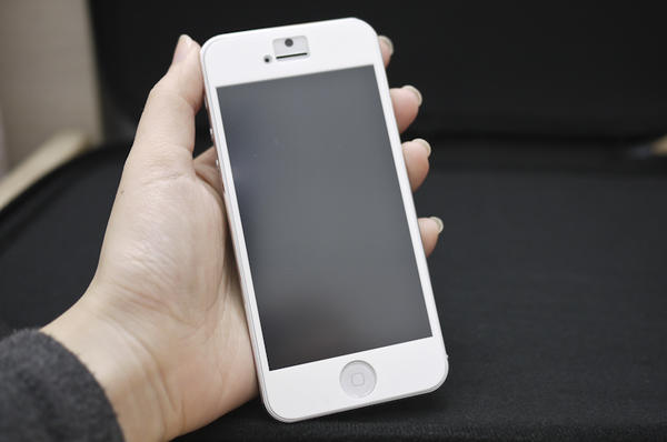 【開箱文】iPhone5 開賣,買新殼幫它穿暖暖了嗎?