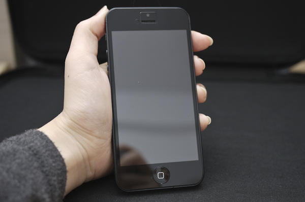 【開箱文】iPhone5 開賣,買新殼幫它穿暖暖了嗎?