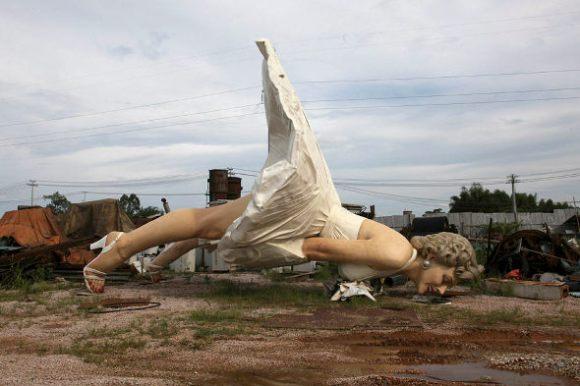 美麗女神不大美麗的結局，被丟棄的瑪麗蓮夢露雕像