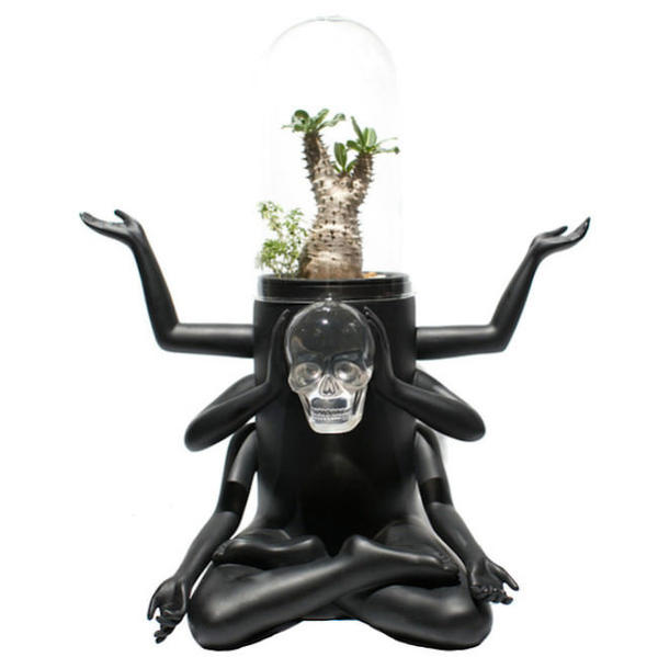 另類的盆栽設計，具有神性的黑色Plants of Gods
