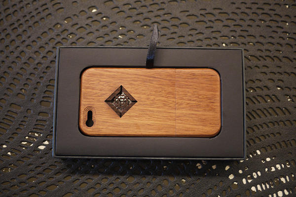 【台灣設計】XUAN 窗花系列 iPhone 4/4S/5 木製手機背蓋