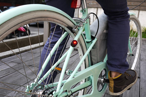 【生活玩物】將義大利的生活情調掛在車上，Palomar Lucetta 單車燈