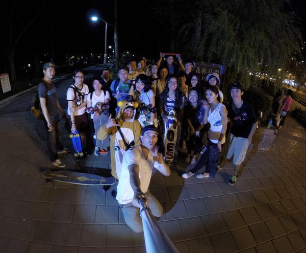 因為很愛、所以要繞三遍！海明威的雙腳環島計畫啟動