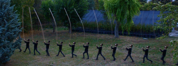 一個人也不寂寞,有趣又帶點詭異的小動畫