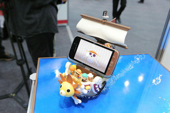 身為「海賊王」迷，沒有買到會想要流眼淚的15週年紀念版智慧型手機