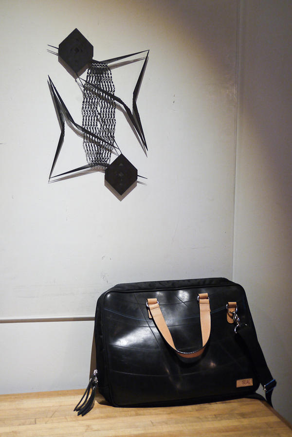 【生活玩物】廢棄輪胎封存的韌性之美,日本 SEAL 輪胎包