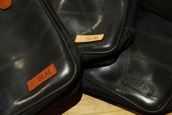 【生活玩物】廢棄輪胎封存的韌性之美,日本 SEAL 輪胎包