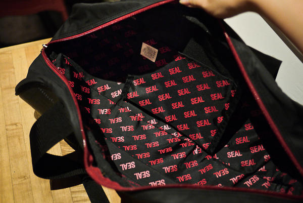 【生活玩物】廢棄輪胎封存的韌性之美,日本 SEAL 輪胎包