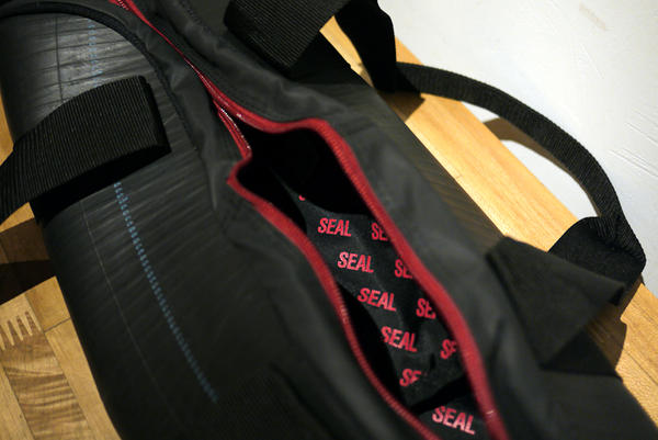 【生活玩物】廢棄輪胎封存的韌性之美,日本 SEAL 輪胎包