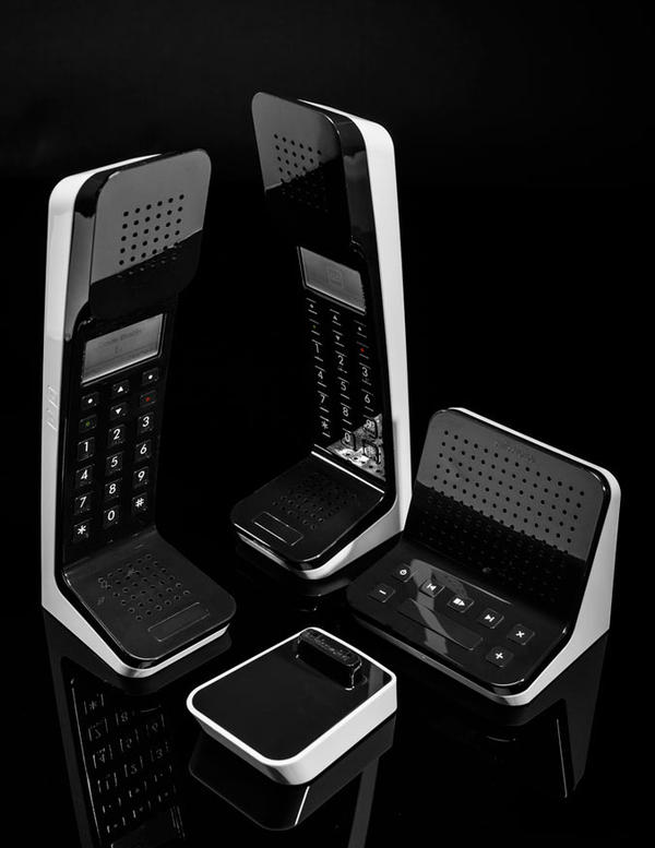 傳統子母機電話也是可以很飛遜的，Swissvoice L7