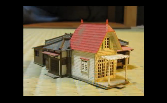 迷你版並沒有比較好蓋，花兩年半完成的龍貓別墅模型！