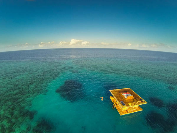 漂浮旅館！感受海中一夜的奇幻漂流