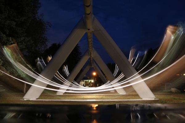 發光音樂鞦韆，邊玩樂邊培養音樂素養