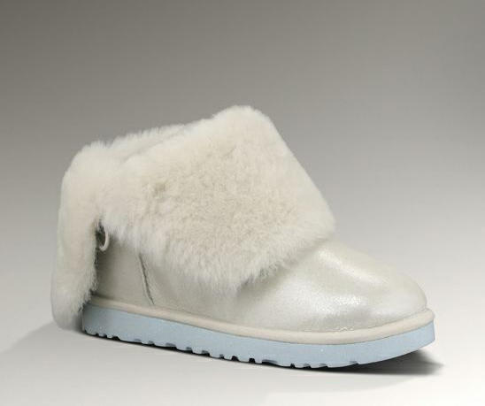 超想要！「我願意」婚禮系列 UGG Australia 雪靴組