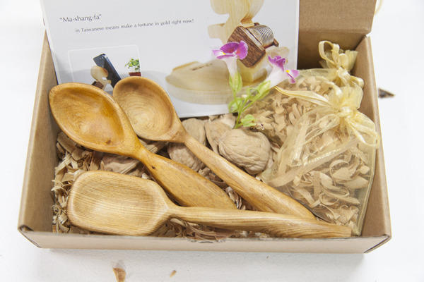 【玩體驗】化身「木匠兄妹」，親手刻一根充滿自我風格的木湯匙