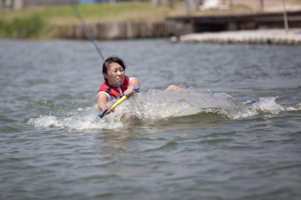 【玩體驗】愛玩水就是要滑水，最容易入門的超帥氣極限運動