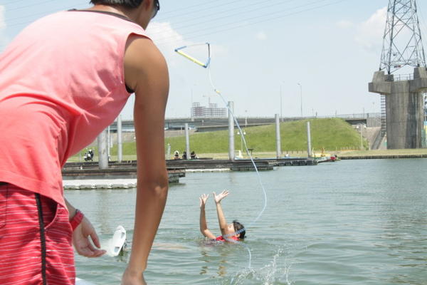【玩體驗】愛玩水就是要滑水，最容易入門的超帥氣極限運動