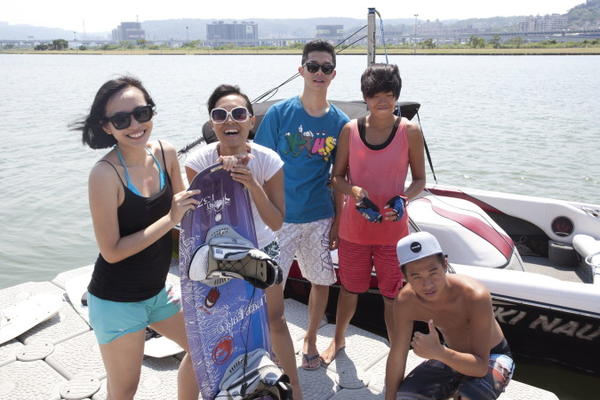 【玩體驗】愛玩水就是要滑水，最容易入門的超帥氣極限運動