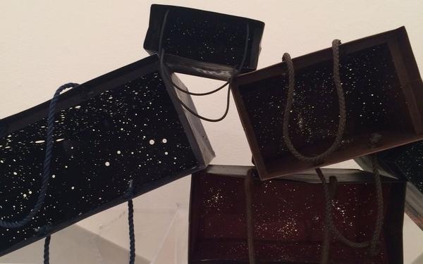 購物紙袋中的爛漫星夜,簡單卻美麗的紙藝作品