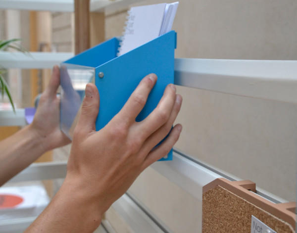 角度皆可喬，簡單方便的調整式工作隔間