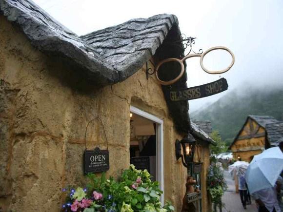 在英國小鎮遇見吉卜力【琪琪麵包店】！