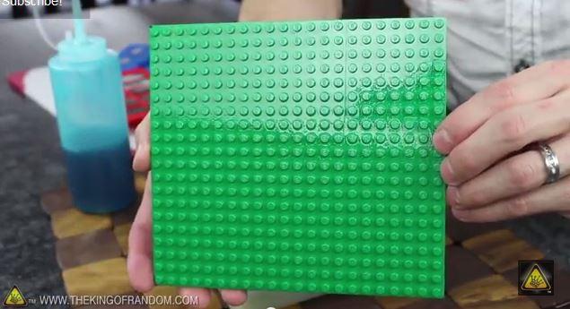 用冰塊模製造好玩又好吃的樂高積木造型軟糖