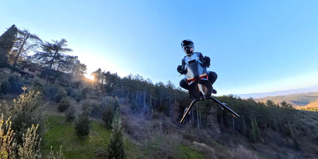 未來機車長這樣？飛天摩托車 Volonaut Airbike 用設計顛覆地心引力
