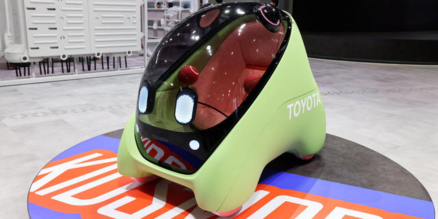 你敢讓孩子自己開車上學嗎？Toyota Kids Mobi 自動駕駛電動車掀起話題